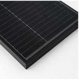 VALE 450Wp Full-Black Balkonkraftwerk mit M2-800 Wechselrichter - Detailbild von Solarmodul oder Wechselrichter
